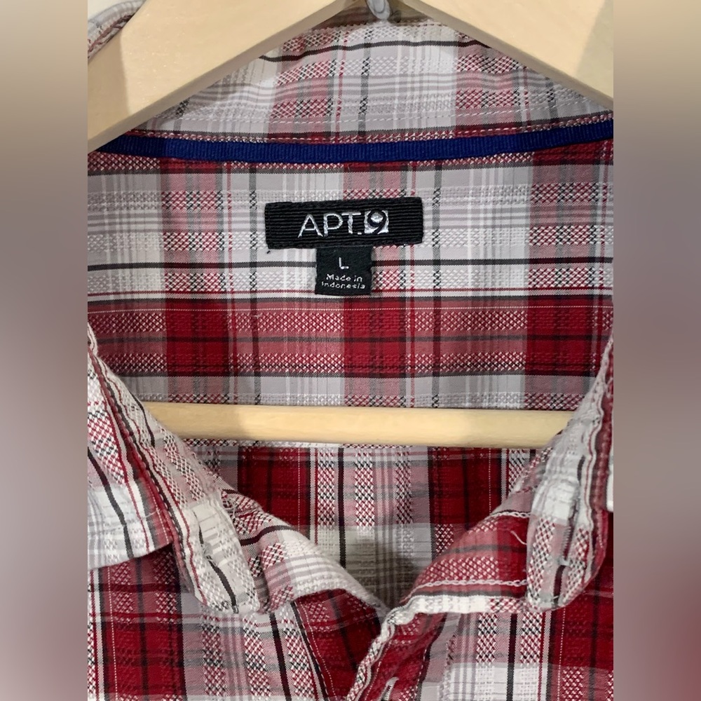 Men’s Red Plaid Short Sleeve Shirt - Picture 3 of 4